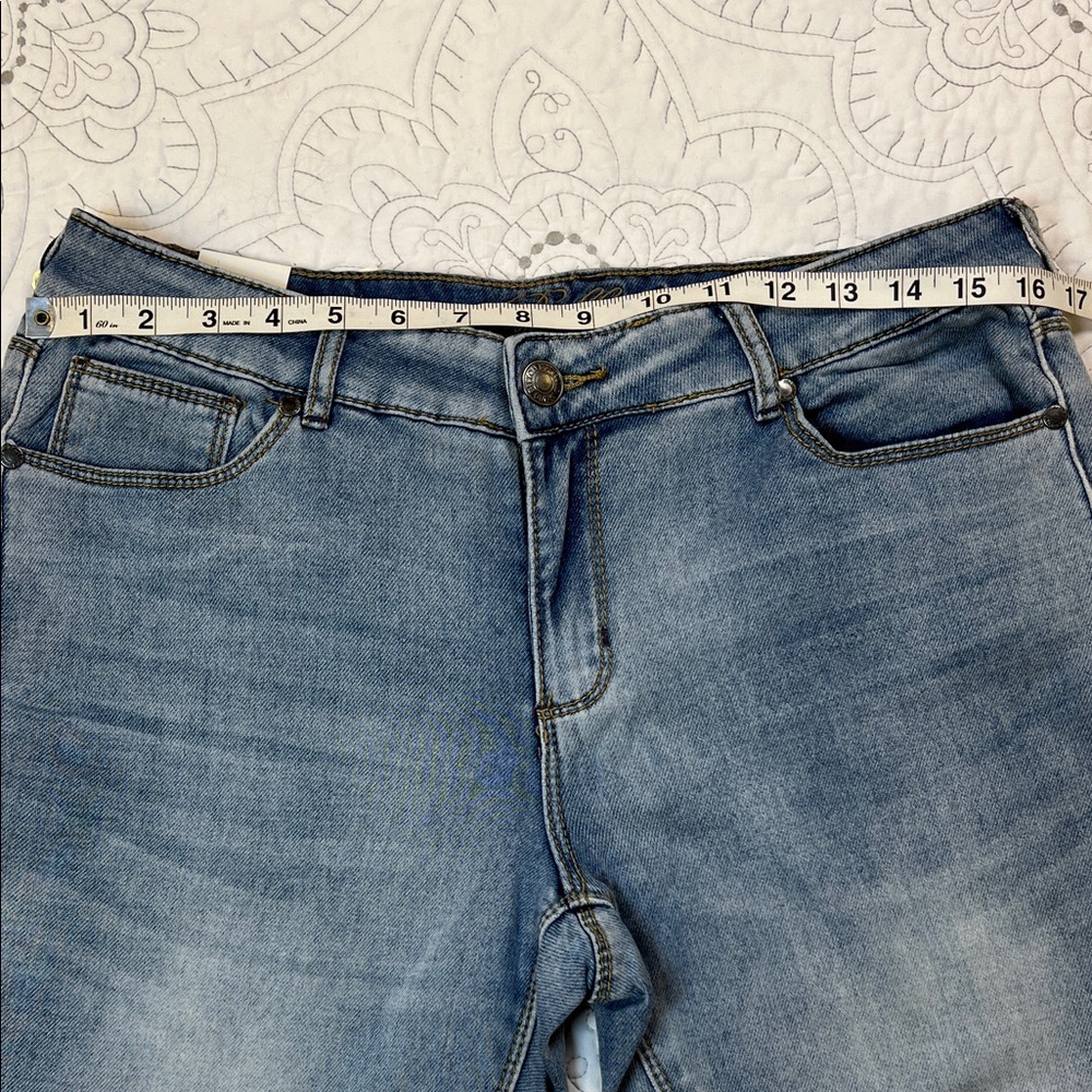 Buffalo Jeans Mimi Boyfriend Mid Rise Slim Women's Jeans NWT Size 30 - Picture 2 of 8